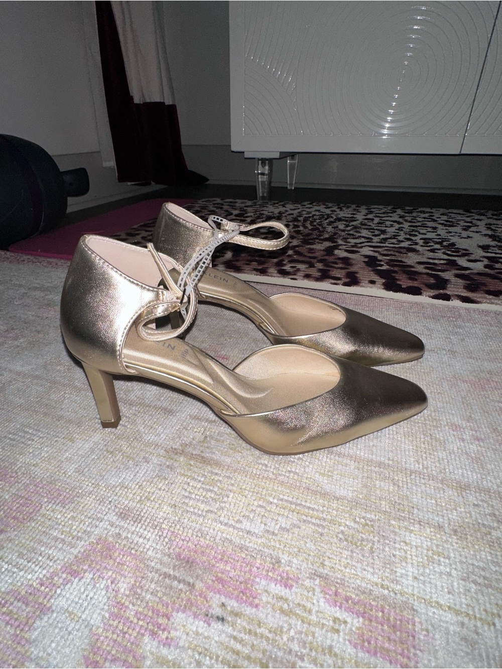 Anne Klein Women's iflex Metallic Gold Pointed Toe Ankle Strap Heels SZ 6.5
